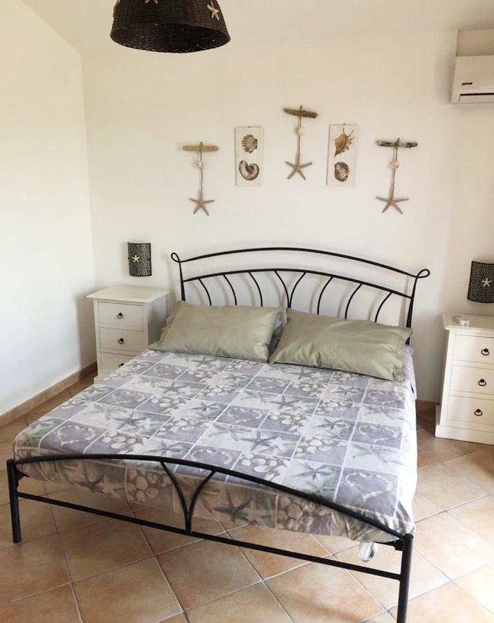B&B Il Mirto Bianco San Giovanni Suèrgiu Exteriör bild