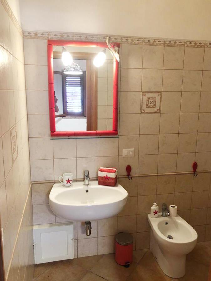 B&B Il Mirto Bianco San Giovanni Suèrgiu Exteriör bild