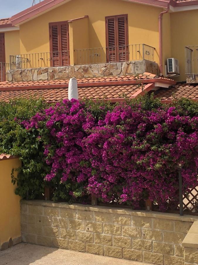 B&B Il Mirto Bianco San Giovanni Suèrgiu Exteriör bild